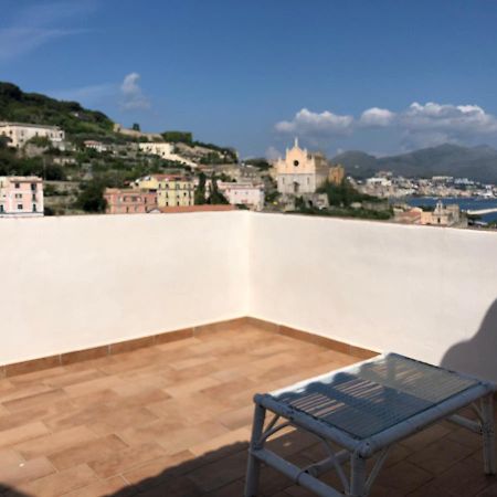 Il Vecchio E Il Mare Bed & Breakfast Gaeta Eksteriør bilde