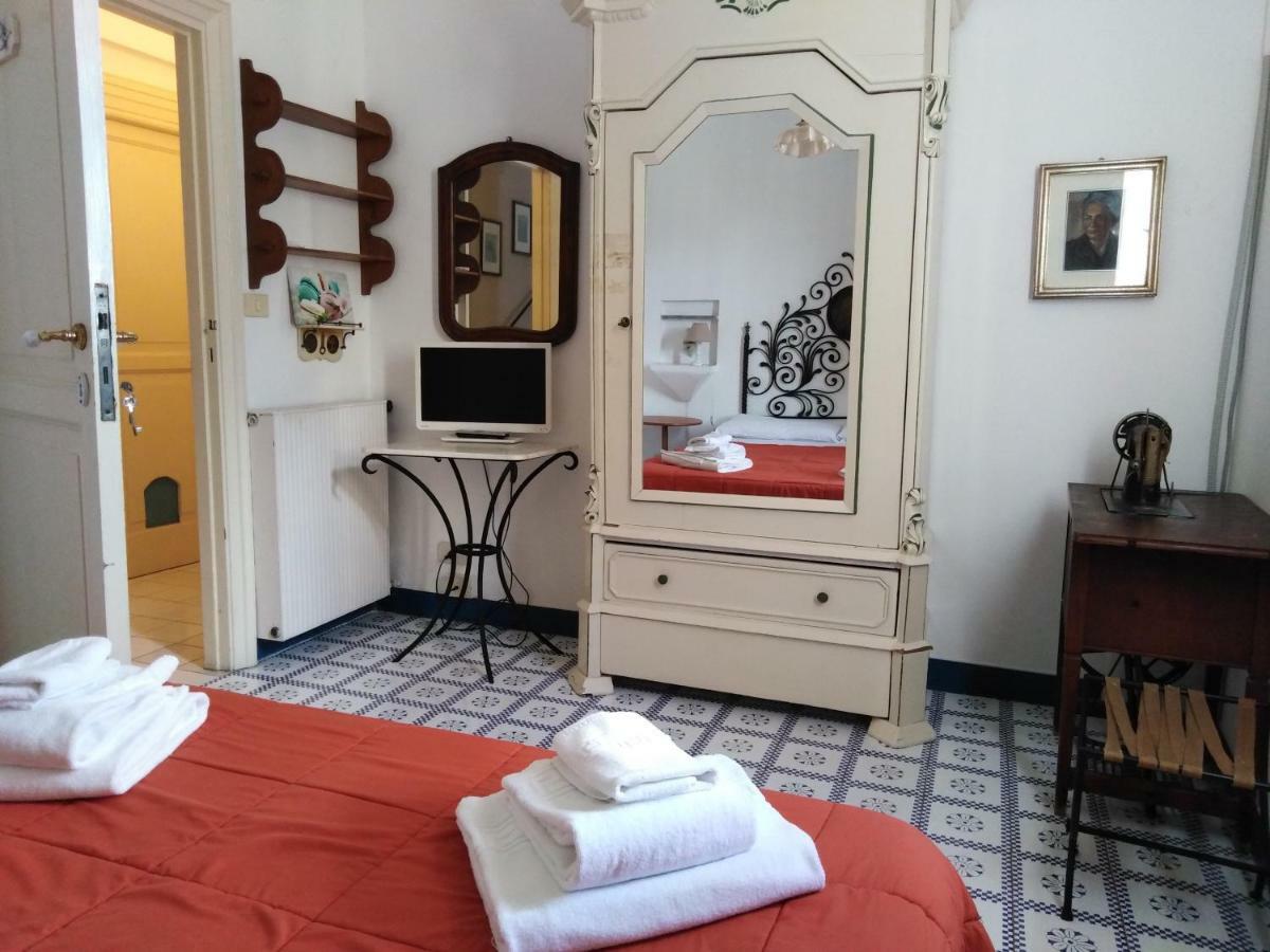 Il Vecchio E Il Mare Bed & Breakfast Gaeta Eksteriør bilde